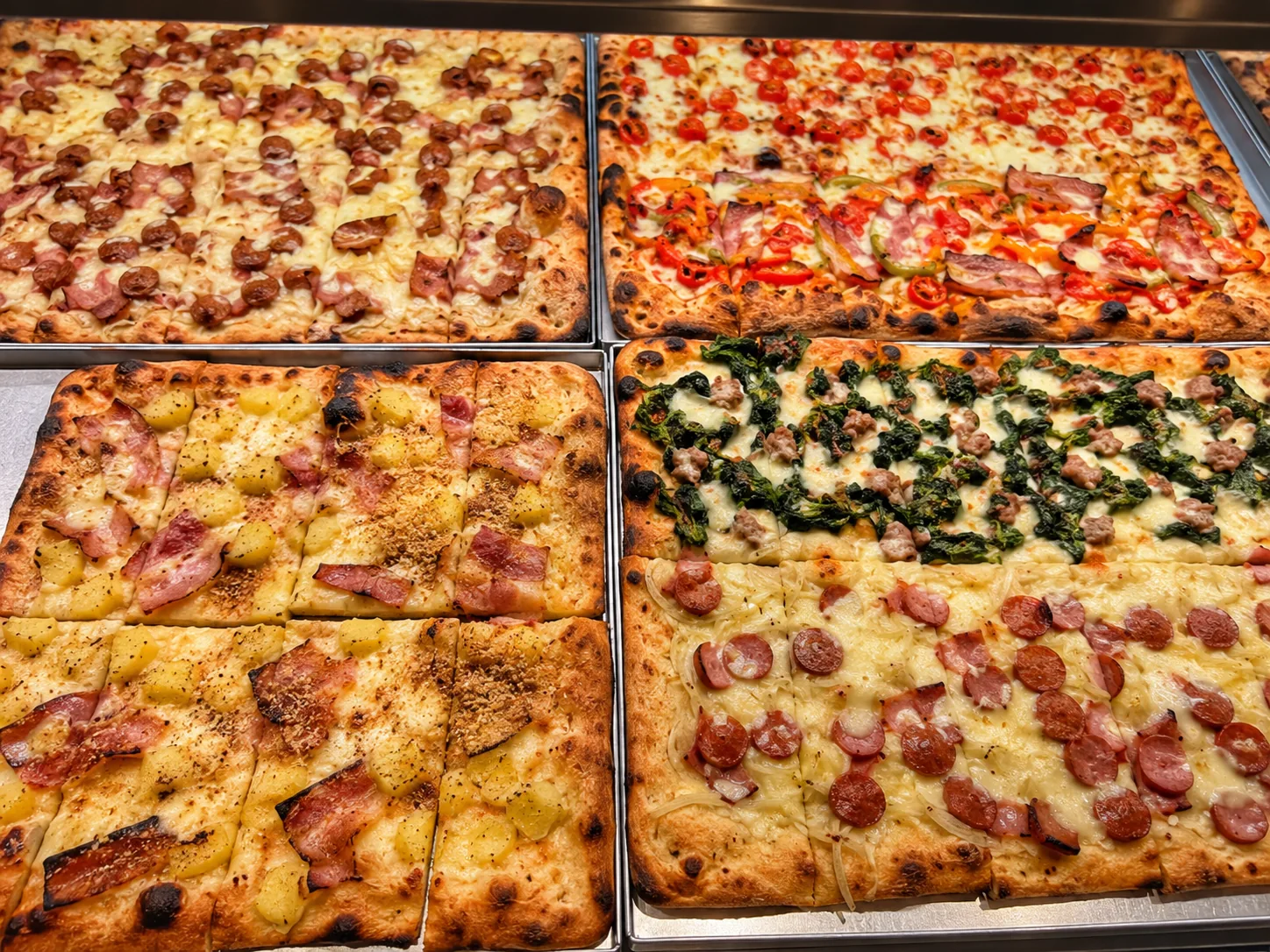 Pizza in teglia di Agape in quattro gusti